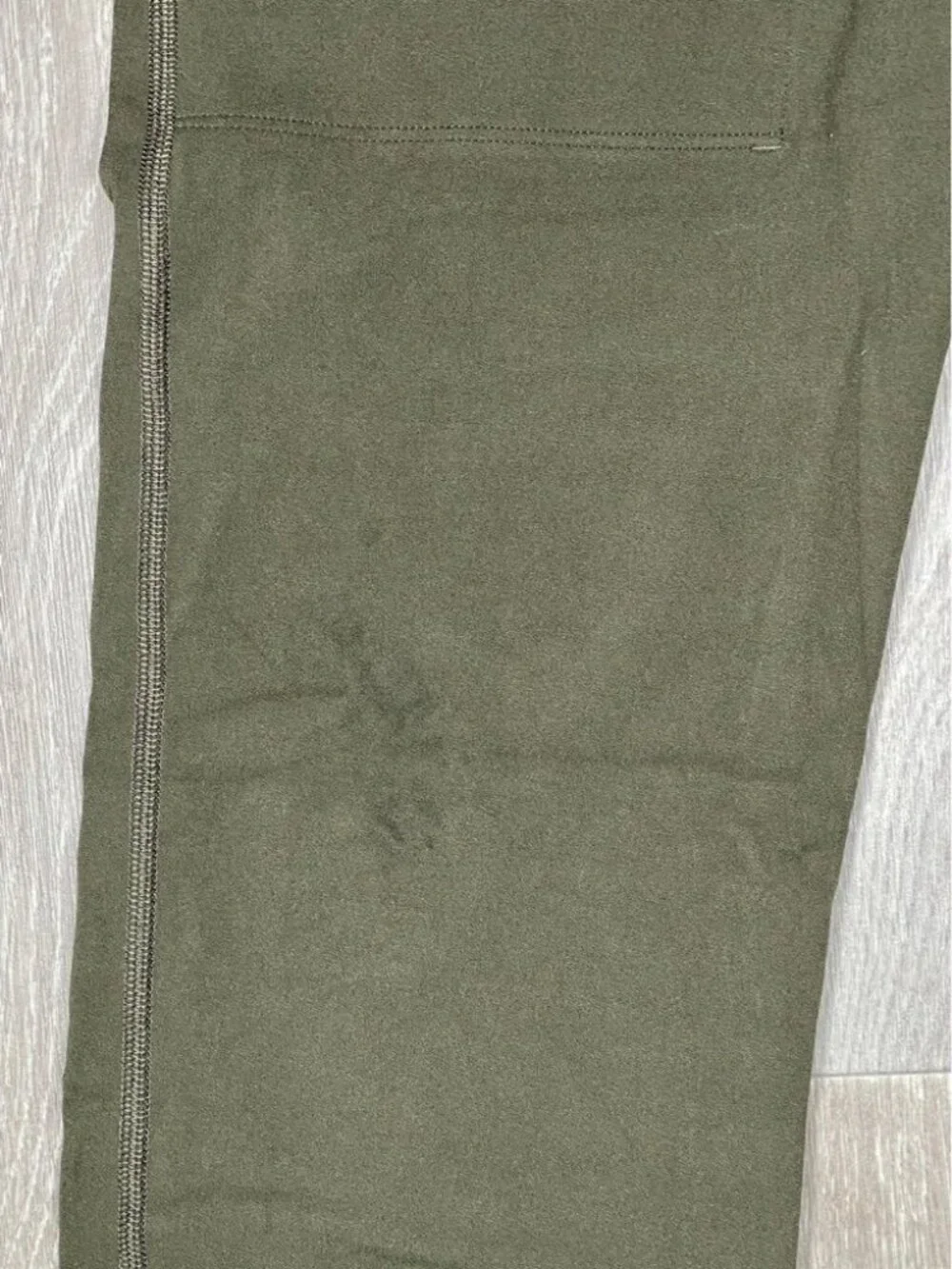 Lululemon Green Align High Rise Cropped Jogger Pants - Women Size 2